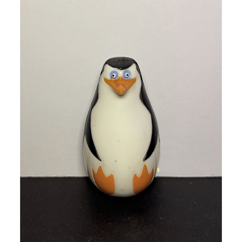 PENGUIN MADAGASCAR 2.5" ACTION FIGURE WOBBLE TOY RARE HTF 2005